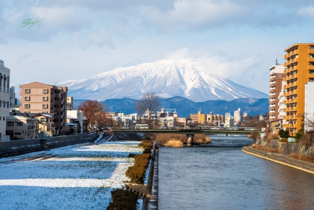 冬の岩手山